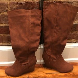 NWOT Journee brown wide calf wedge boots